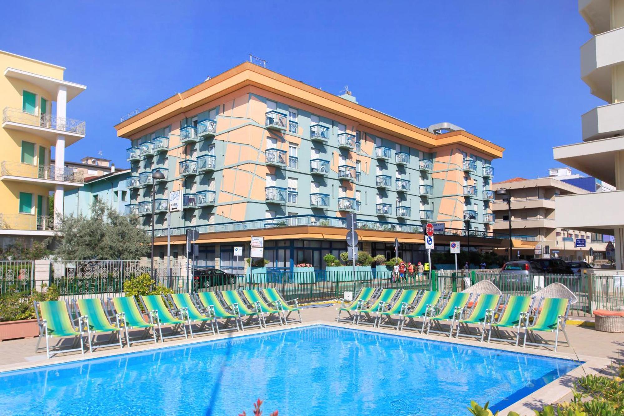 Big Family Hotel 贝拉里亚-伊贾马里纳 外观 照片